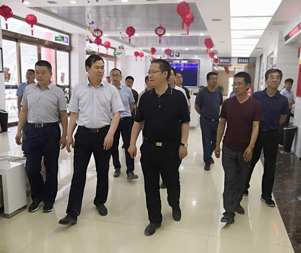 隴南市委常委、組織部部長楊郃調(diào)研指導(dǎo)市龍江城鄉(xiāng)發(fā)展集團(tuán)公司黨建工作