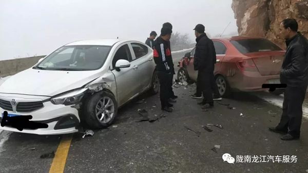 金錘鈑金，銀槍噴漆！龍江汽修值得信賴！