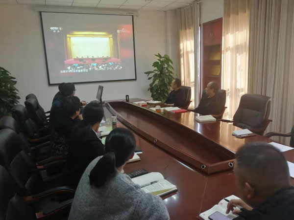 市龍江集團組織黨員職工觀看《榜樣4》