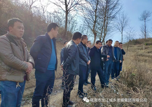 市龍江集團在文縣橋頭鎮(zhèn)安子坡村開展“解難題、辦實事、送溫暖”活動