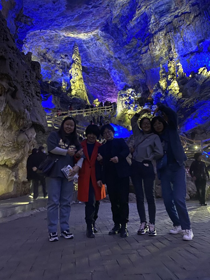 擁抱春天，不負春光——市龍江集團歡慶“三?八”國際勞動婦女節(jié)